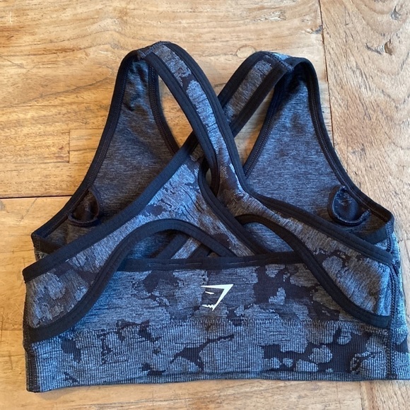 Gymshark Black Camo Adapt Sports Bra Size XS – Good Condition - Picture 3 of 3